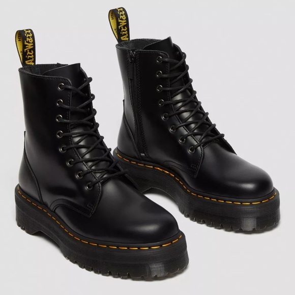 Dr. Martens Shoes - ❤️NWT DR MATRENS JADON SMOOTH LEATHER PLATFORM BOOTS IN BLACK SIZE WOMENS 8